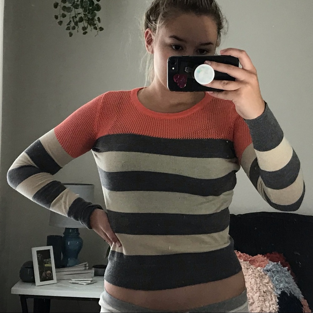 Color Block Sweater - Picture 2 of 6